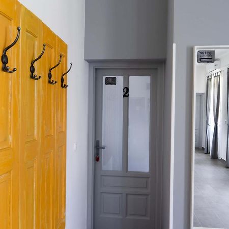 Kunfoglalas Apartmanhaz Kisujszallas Exterior photo