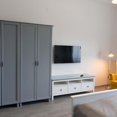 Kunfoglalas Apartmanhaz Kisujszallas Exterior photo