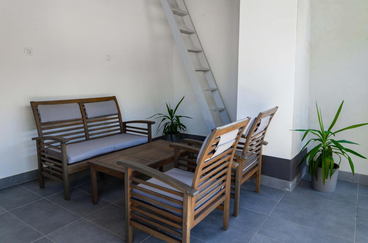 Kunfoglalas Apartmanhaz Kisujszallas Exterior photo